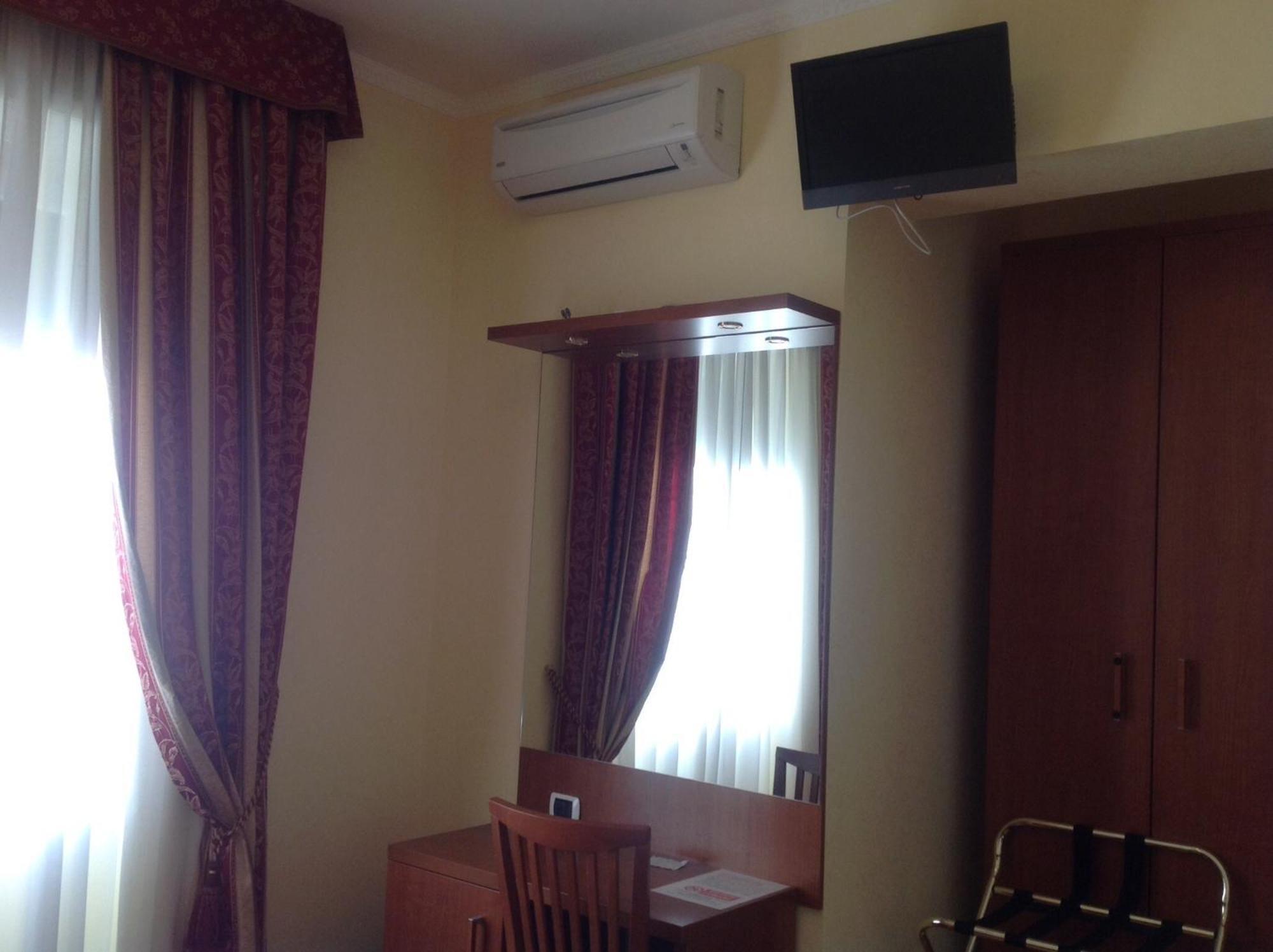 Готель Residenza Fermi Рим Номер фото